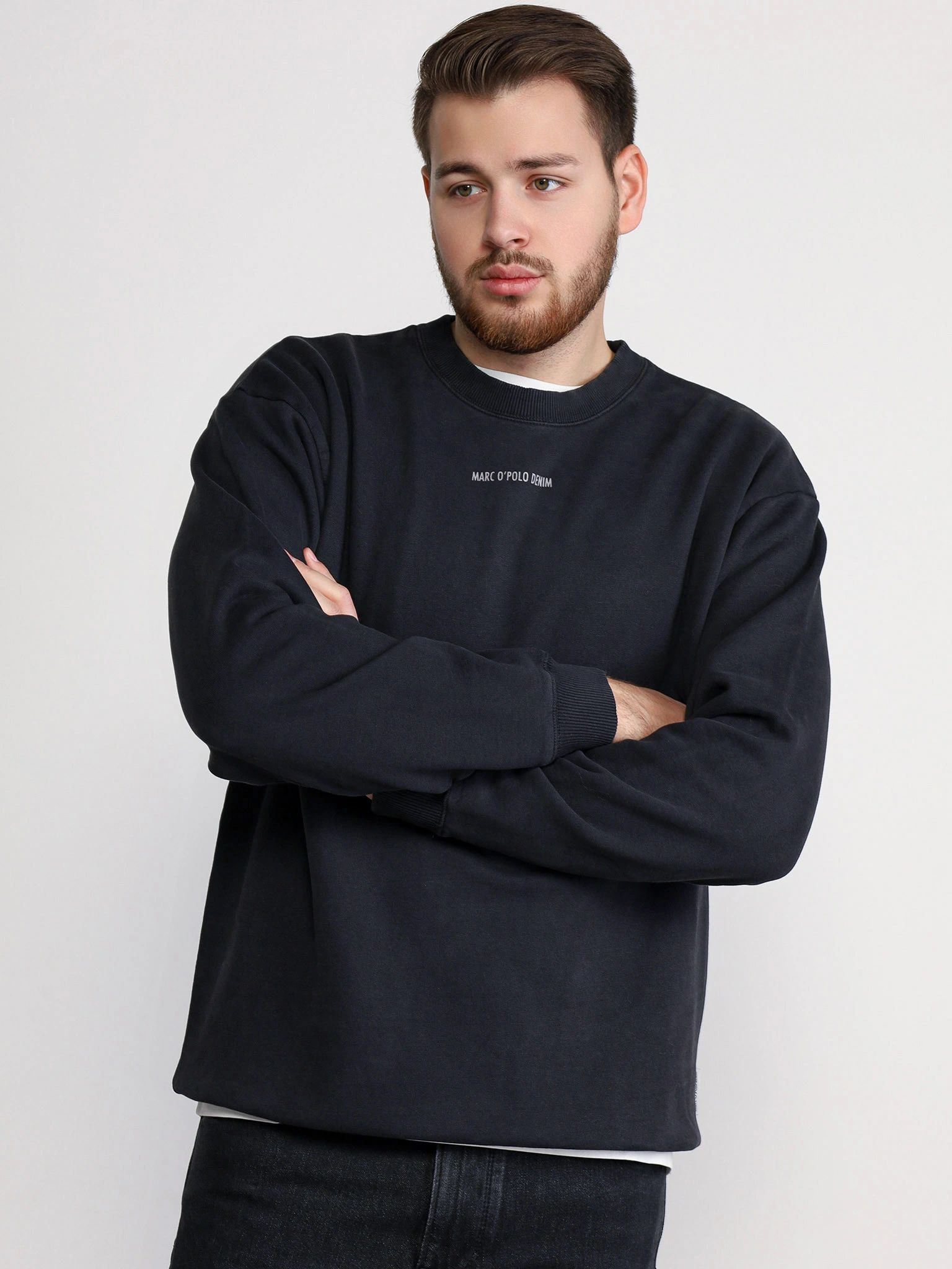 Пуловер черного цвета из хлопка